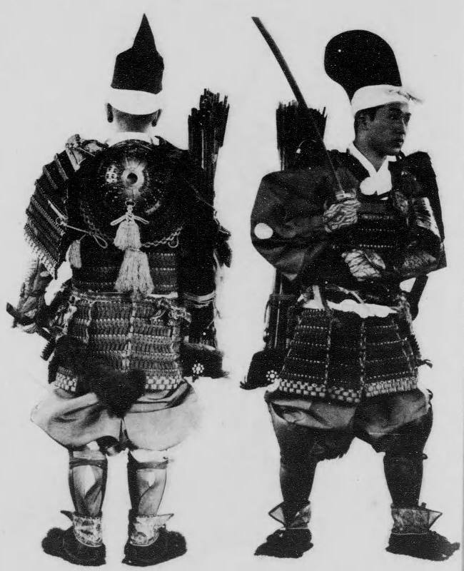鎌倉時代武士甲胃姿