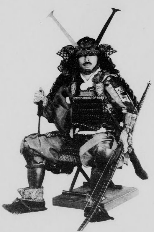 鎌倉時代武士甲胃姿