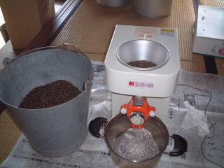 ソバの製粉機