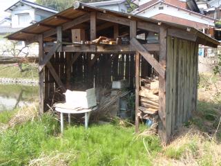 炭焼き小屋