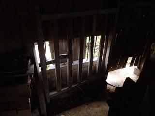 牛小屋の格子