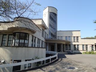 研究練本館