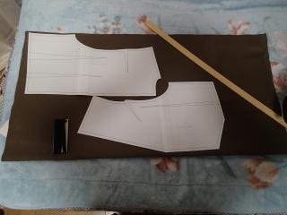 人工皮革と型紙