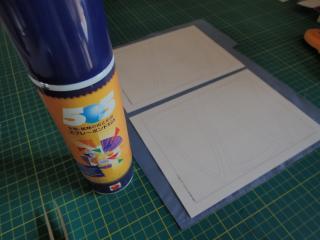 スプレー糊と型紙
