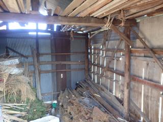 小屋の荷物