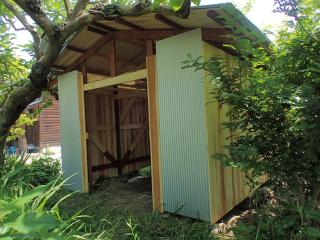 建て替えた小屋